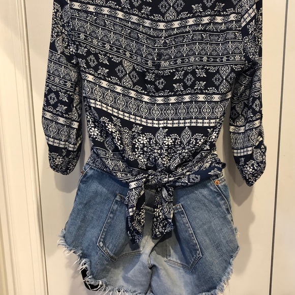 PINK REPUBLIC Printed Blouse - Picture 3 of 5